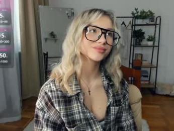 glossybabe_ chaturbate stream image, 22.02.2026 07:40