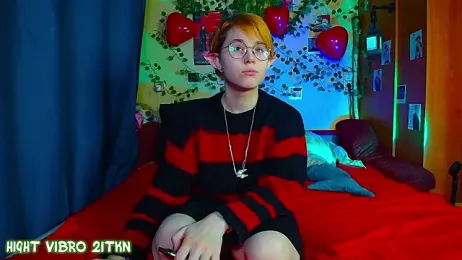 TrickyKitsune stripchat stream image