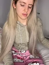 Holly-Glamour stripchat stream image