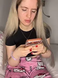 Holly-Glamour stripchat stream image