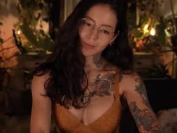 effylowell_ chaturbate stream image, 04.03.2026 00:10