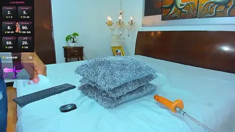 Valentiinoss stripchat stream image