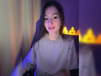 whiteTEA bongacams stream image