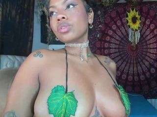 elizagrey camsoda stream image