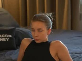 2girls_1dream chaturbate stream image, 18.09.2026 05:30