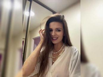 Oops_kiraa bongacams stream image