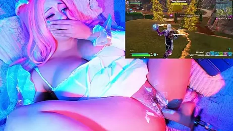 seraphine23 stripchat stream image