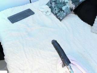 angie-roses camsoda stream image