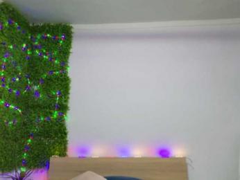 EmilyxJames bongacams stream image