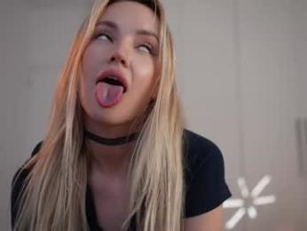 kriss0leoo chaturbate stream image