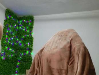 EmilyxJames bongacams stream image