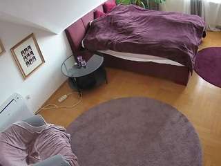 voyeurcam-julmodels-whitebed-4 camsoda stream image