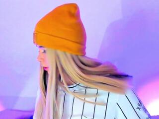 Scarlet Bridge flirt4free stream image