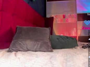 honey_pinkgreen chaturbate stream image