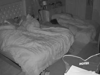 voyeurcam-house-charleys-room camsoda stream image
