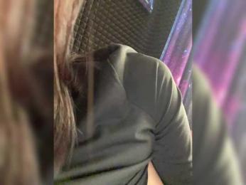 StrawberryGirl bongacams stream image